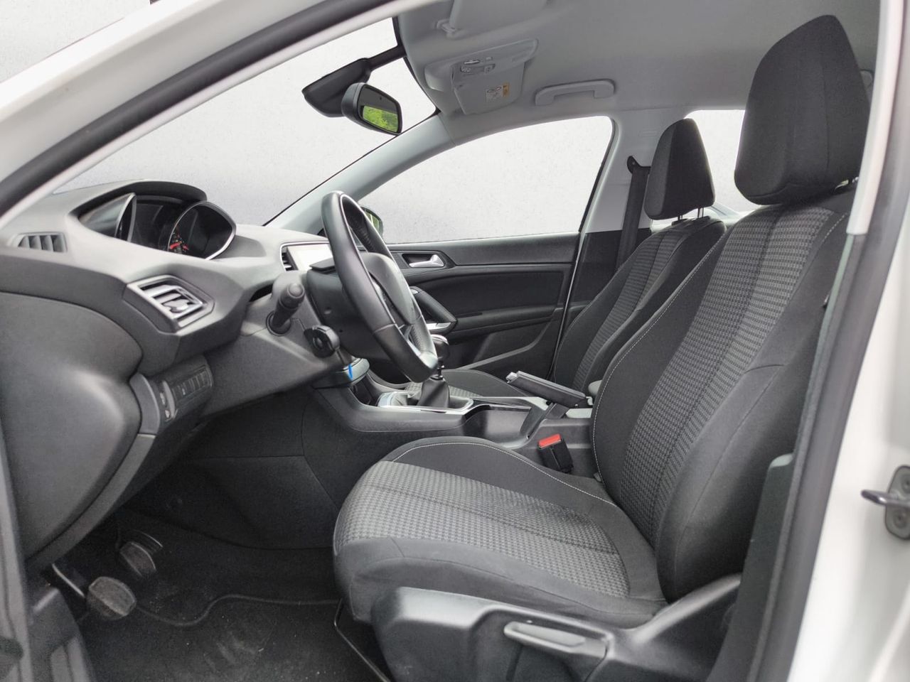 Peugeot 308 ACTIVE PACK BLUE HDI 100 CV  - Foto 2