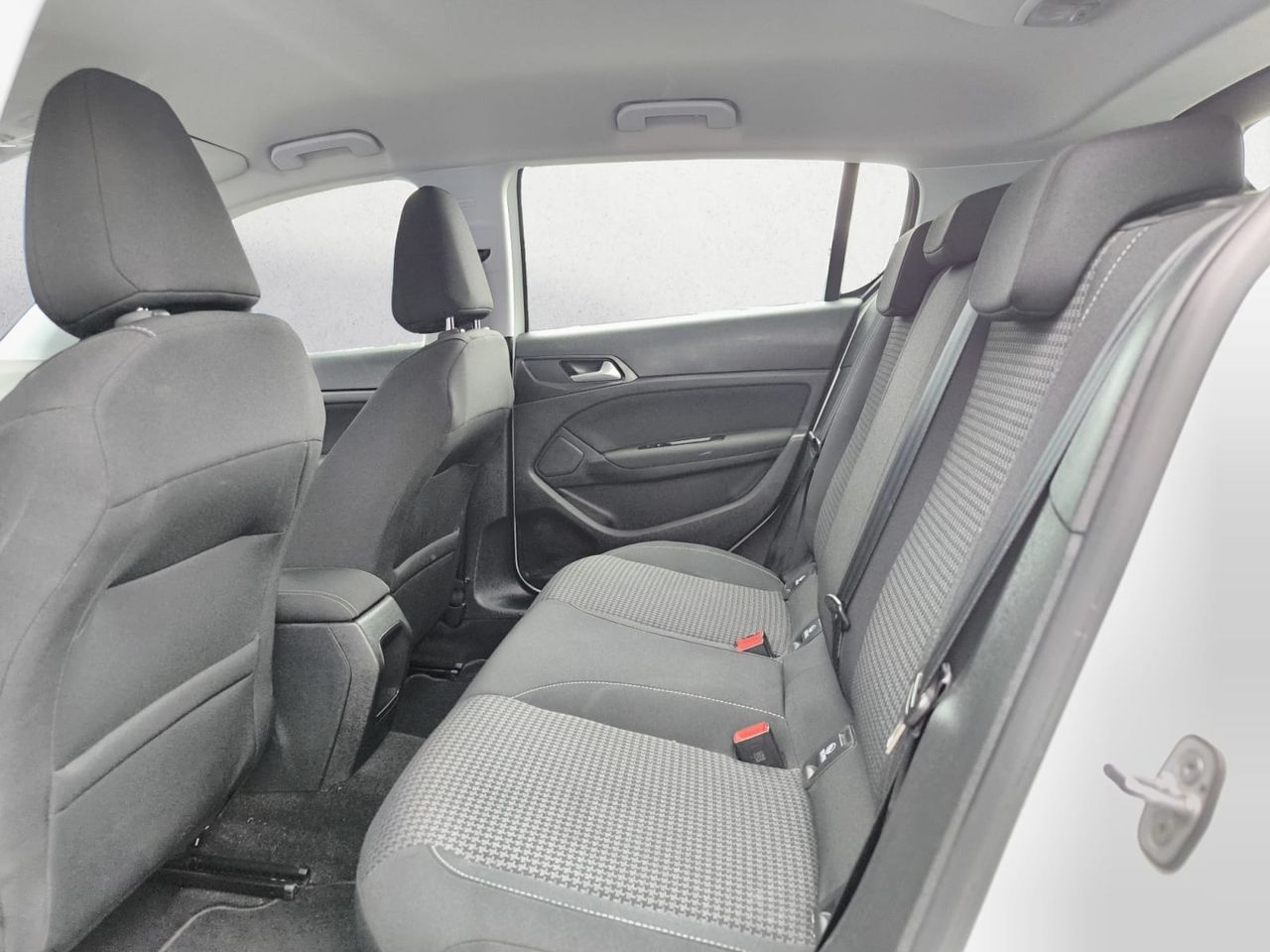 Peugeot 308 ACTIVE PACK BLUE HDI 100 CV  - Foto 2