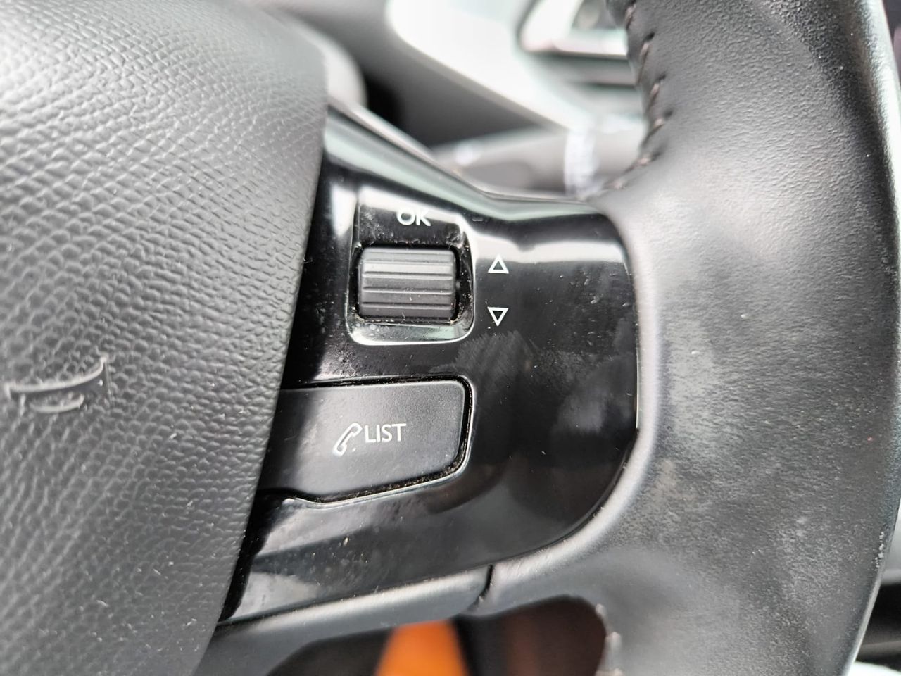 Peugeot 308 ACTIVE PACK BLUE HDI 100 CV  - Foto 2