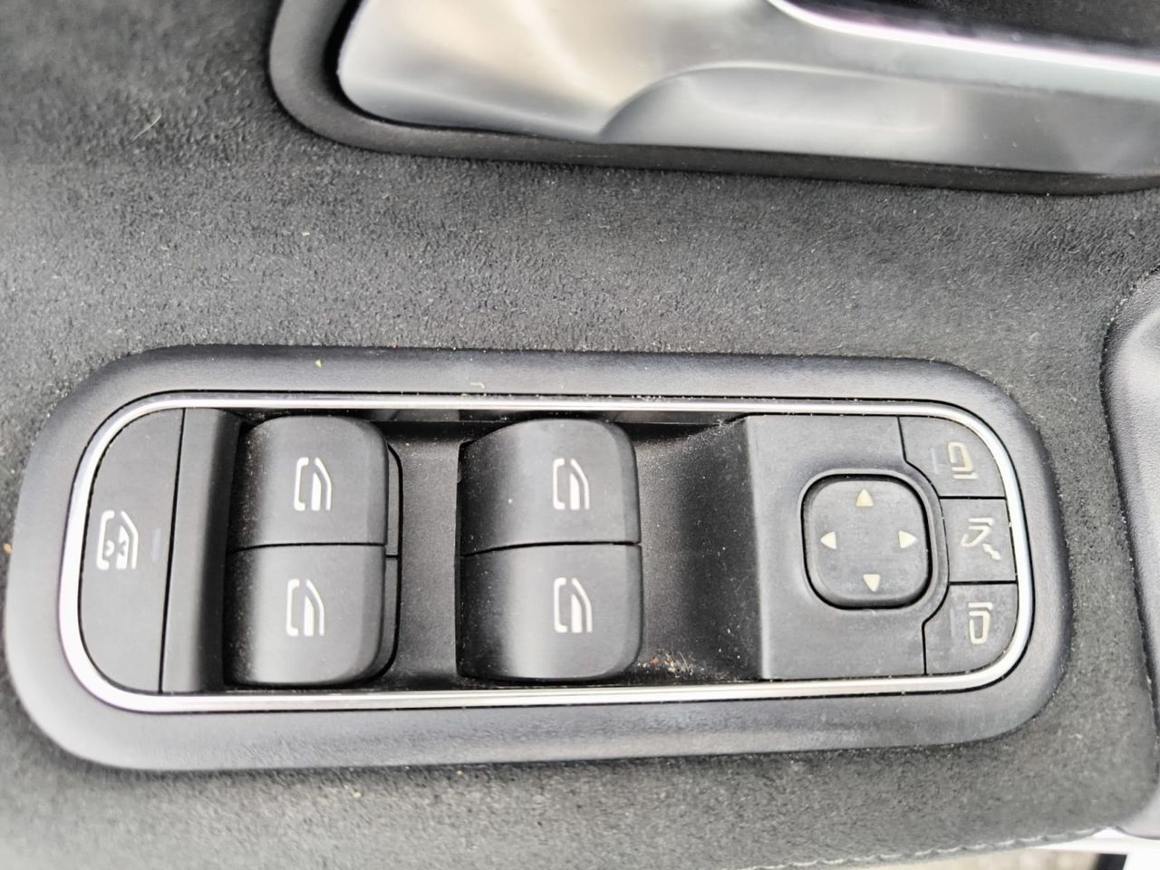 Mercedes Clase A 200 D AMG LINE + PAQUETE PREMIUM+ SMARTPHONE  - Foto 2