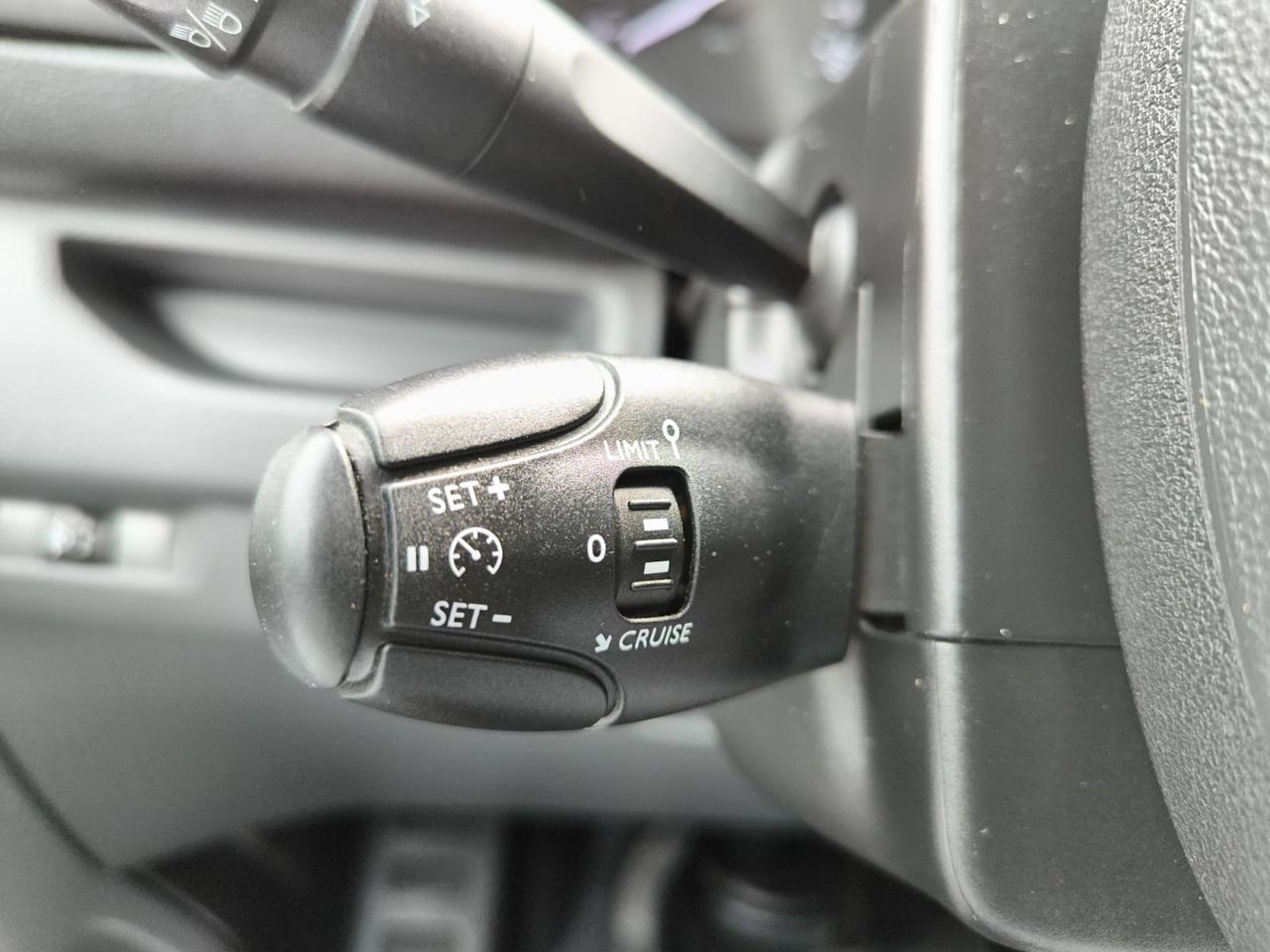 Peugeot Expert COMBI BLUE HDI 120 CV LONG 8 PLAZAS  - Foto 2