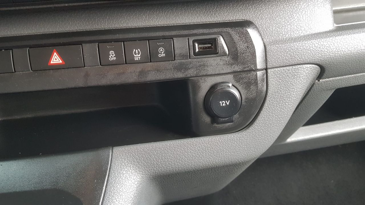 Peugeot Expert COMBI BLUE HDI 120 CV MAN 6 VEL STANDARD  - Foto 2