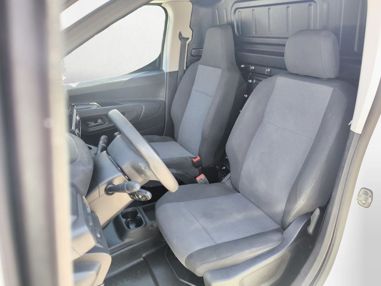 Peugeot Partner FG PRO STANDARD 600 KG BLUE HDI 75 CV  - Foto 2