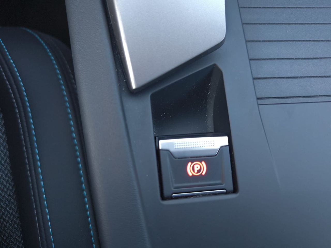 Peugeot 308 SW ALLURE BLUE HDI 130 CV  EAT8  - Foto 2