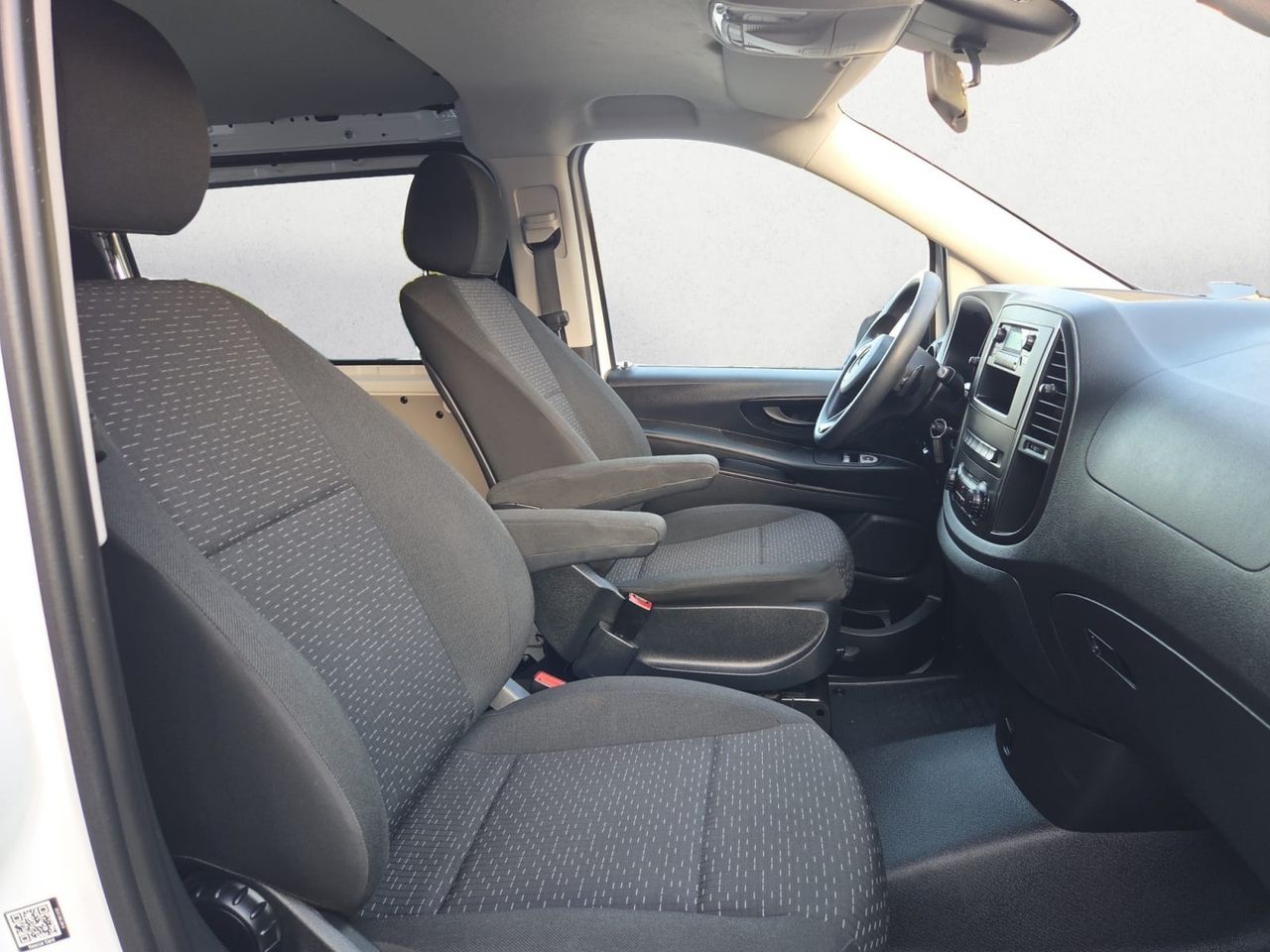 Mercedes Vito TOURER 114 CDI COMPACTA 2.0 135 CV AT9 E6dT  - Foto 2