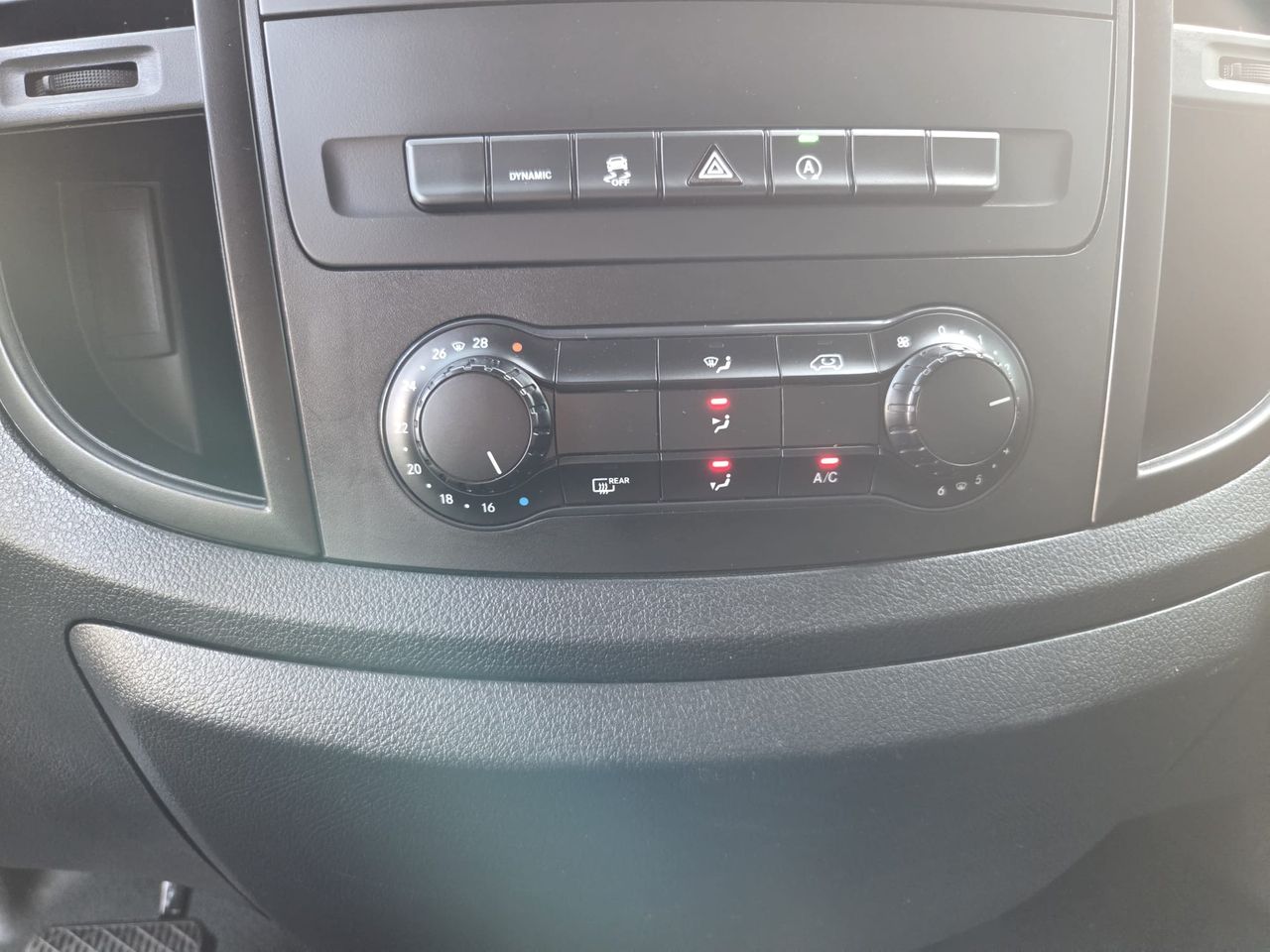 Mercedes Vito TOURER 114 CDI COMPACTA 2.0 135 CV AT9 E6dT  - Foto 2