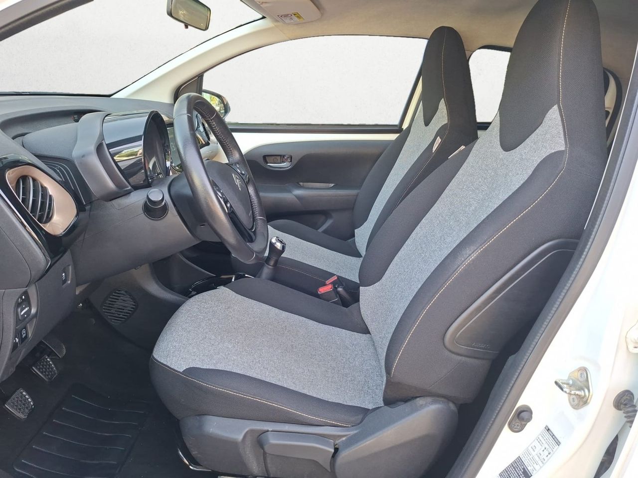 Citroën C1 VTI 72 S&S 5 PUERTAS ORIGINS  - Foto 2