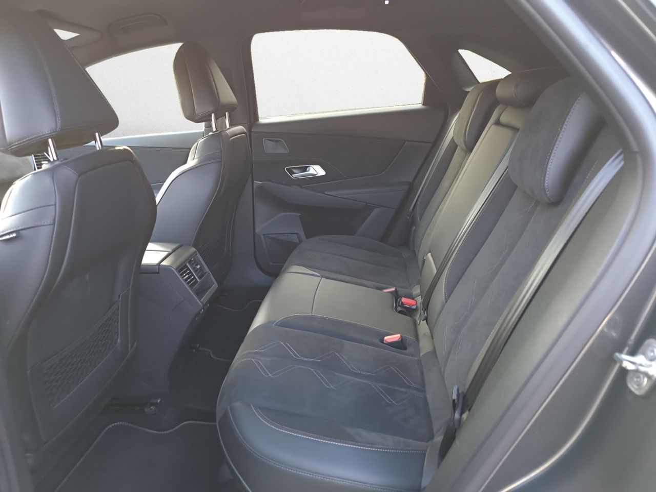 DS DS 7 CROSSBACK BLUE HDI 180 CV AUT PERFORMANCE LINE  - Foto 2