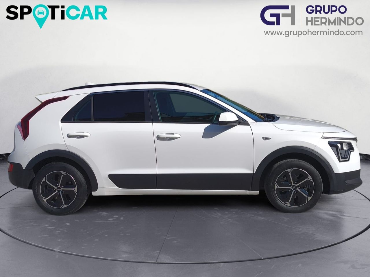 Kia Niro 1.6 GDI HEV 141 CV CONCEPT  - Foto 2