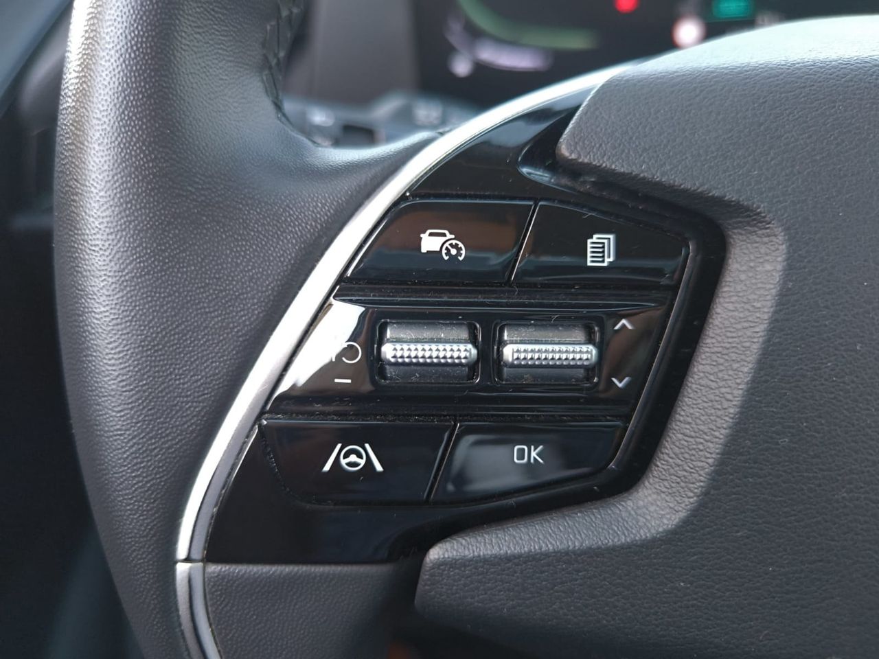 Kia Niro 1.6 GDI HEV 141 CV CONCEPT  - Foto 2