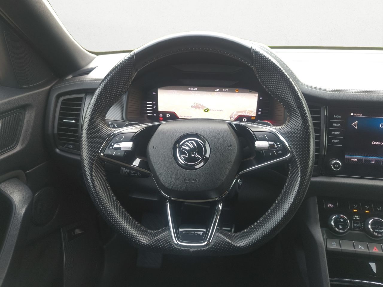 Skoda Kodiaq 2.0 TDI 150 CV DSG 4X2 SPORTLINE + PACK CONFORT 7 PLAZAS  - Foto 2