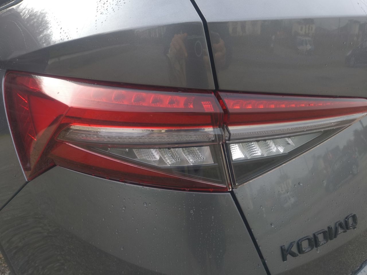 Skoda Kodiaq 2.0 TDI 150 CV DSG 4X2 SPORTLINE + PACK CONFORT 7 PLAZAS  - Foto 2