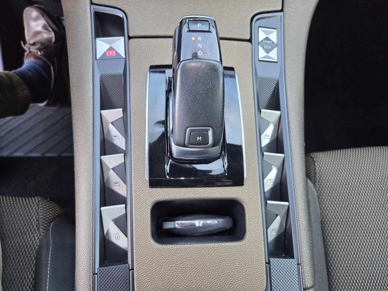 DS DS 7 CROSSBACK BLUE HDI 130 CV EFFICIENCY AUTOMATIC  - Foto 2