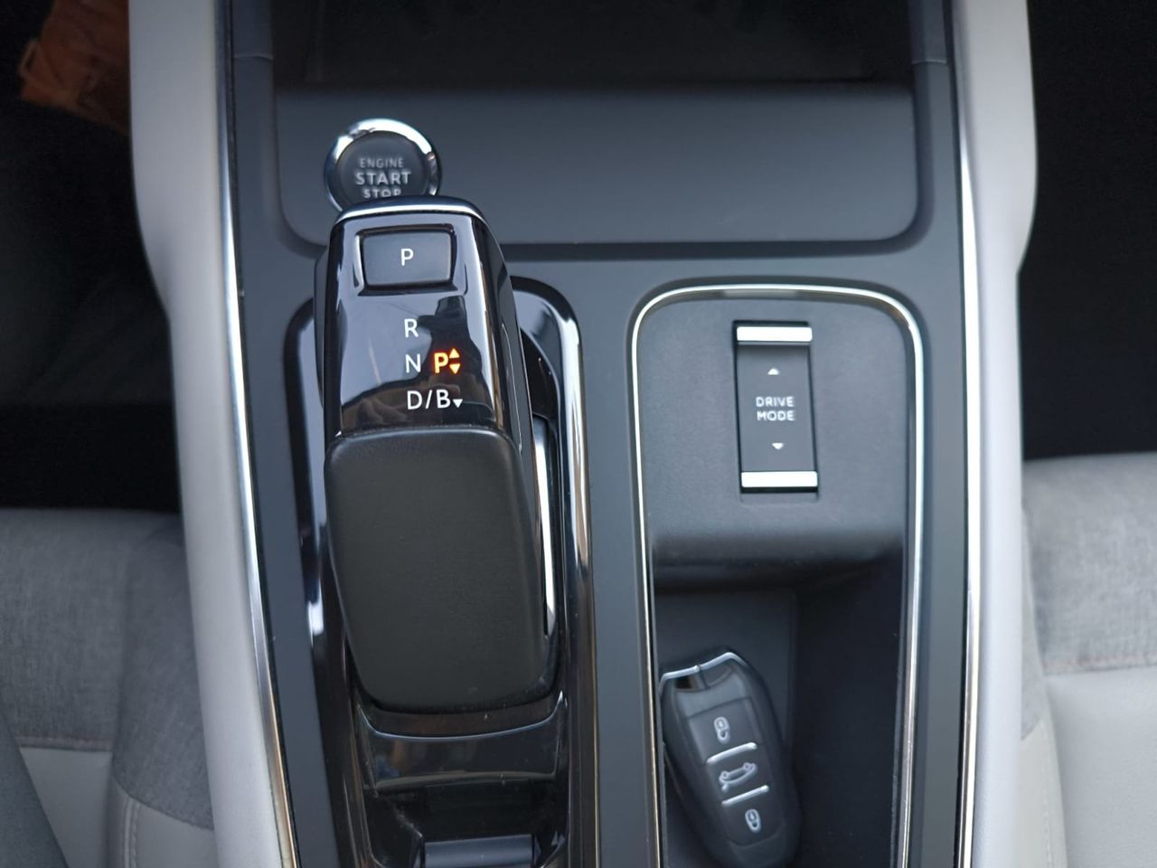 Citroën C5 Aircross HYBRID 225 e-EAT8 SHINE  - Foto 2