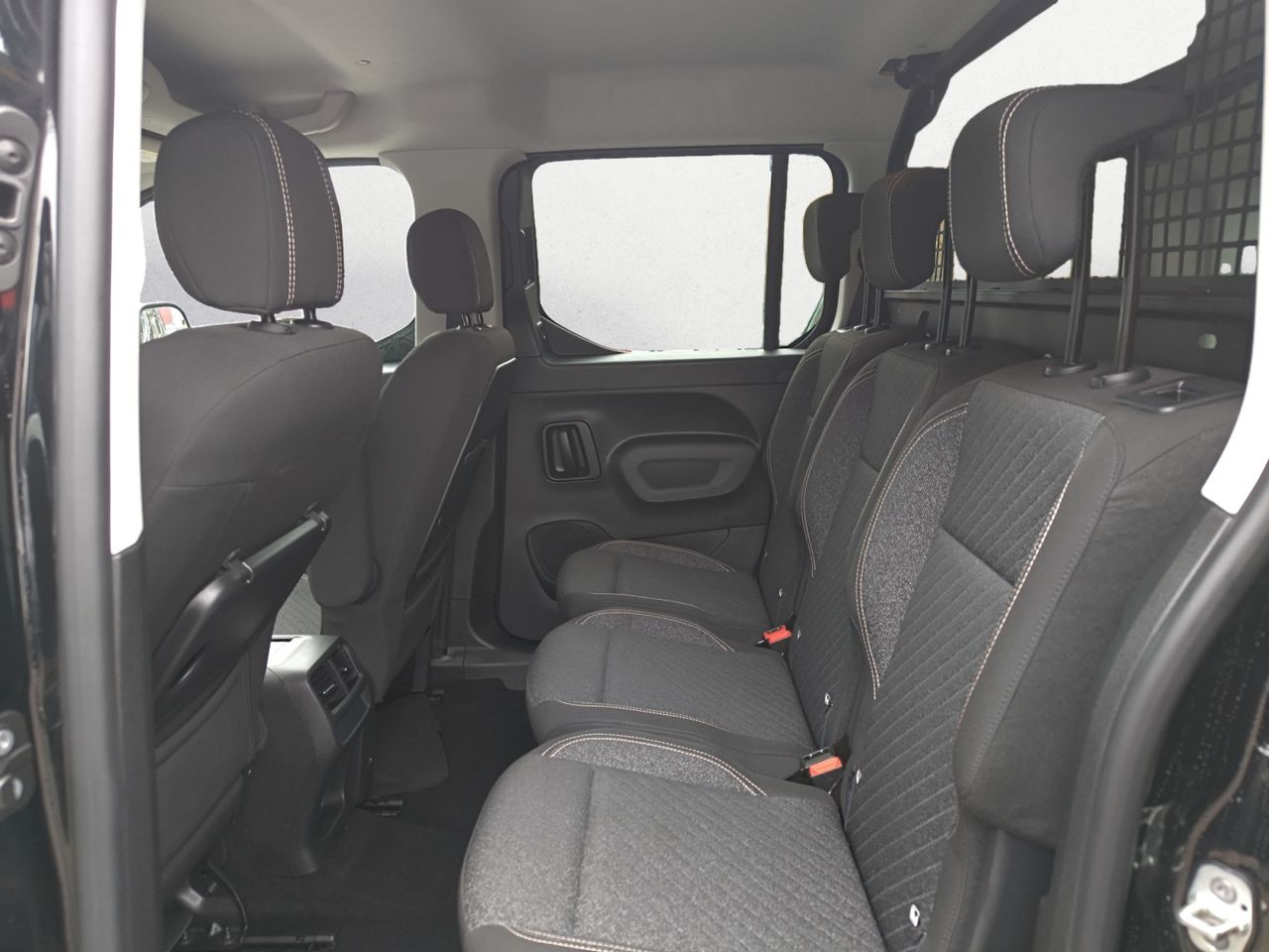 Peugeot Rifter ALLURE BUSINESS STANDARD BLUE HDI 100 CV  - Foto 2