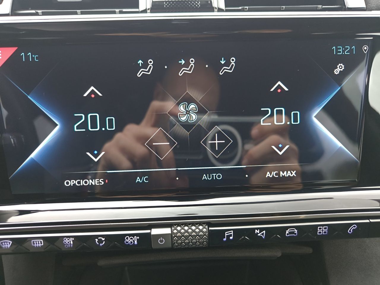 DS DS 7 Crossback E TENSE 300 4X4 PERFORMANCE LINE  - Foto 2