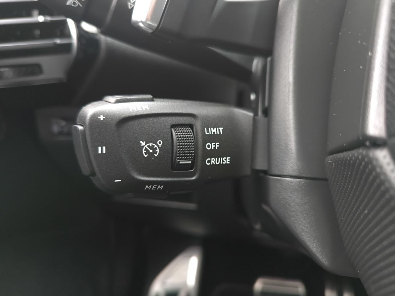 DS DS 7 Crossback E TENSE 300 4X4 PERFORMANCE LINE  - Foto 2