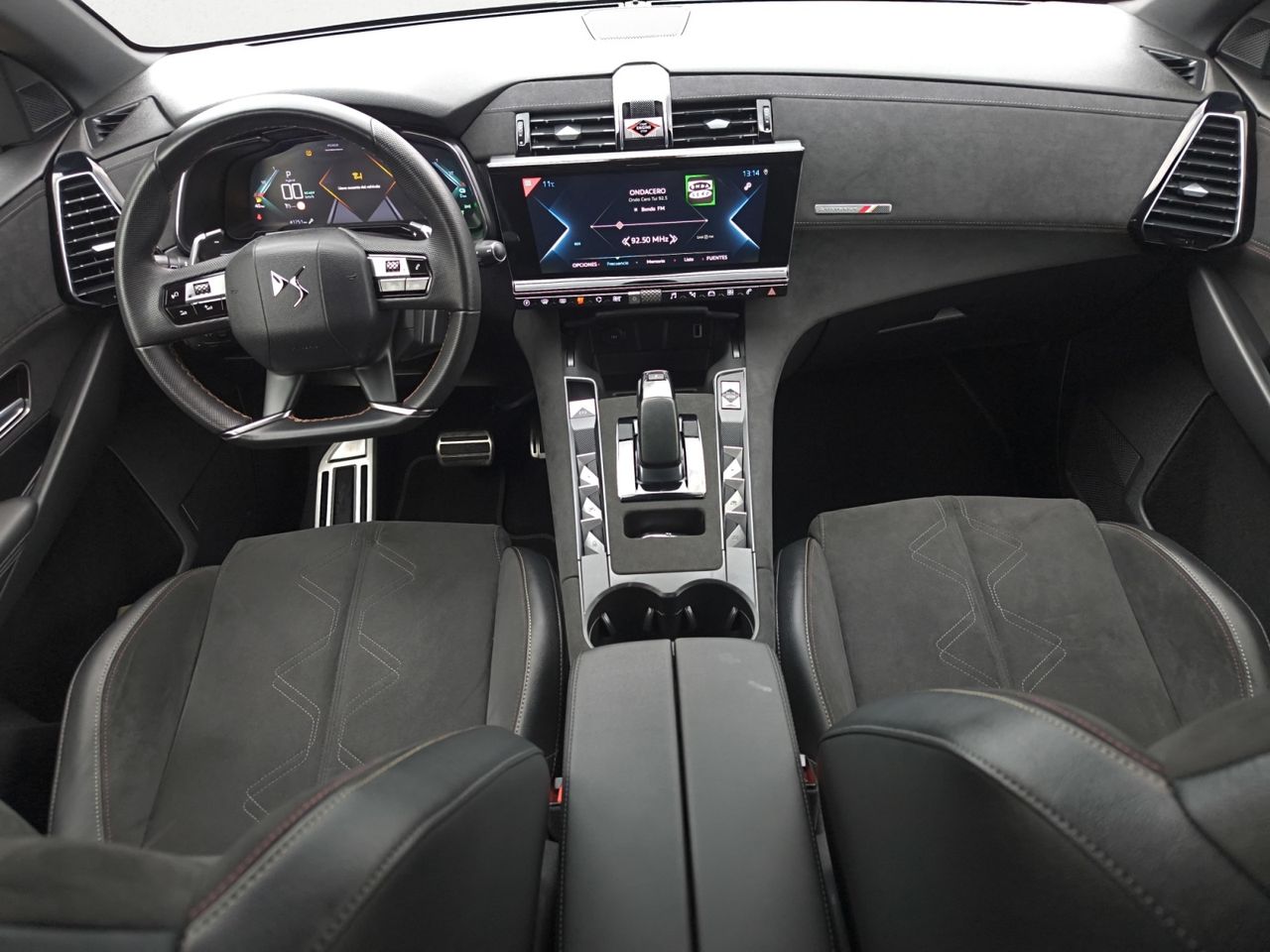 DS DS 7 Crossback E TENSE 300 4X4 PERFORMANCE LINE  - Foto 2