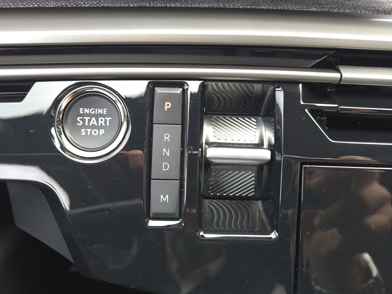 Peugeot 5008 ALLURE HYBRID 145 eDCS6  - Foto 2