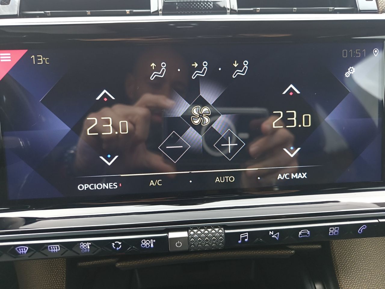 DS DS 7 Crossback BLUE HDI 130 AUT SO CHIC  - Foto 2