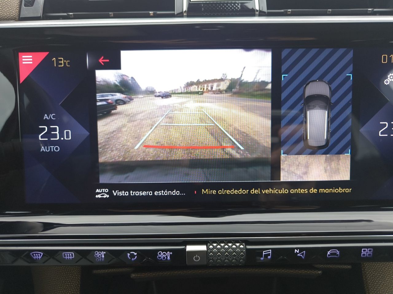 DS DS 7 Crossback BLUE HDI 130 AUT SO CHIC  - Foto 2