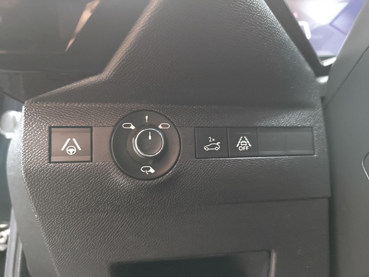 DS DS 7 Crossback BLUE HDI 130 AUT SO CHIC  - Foto 2