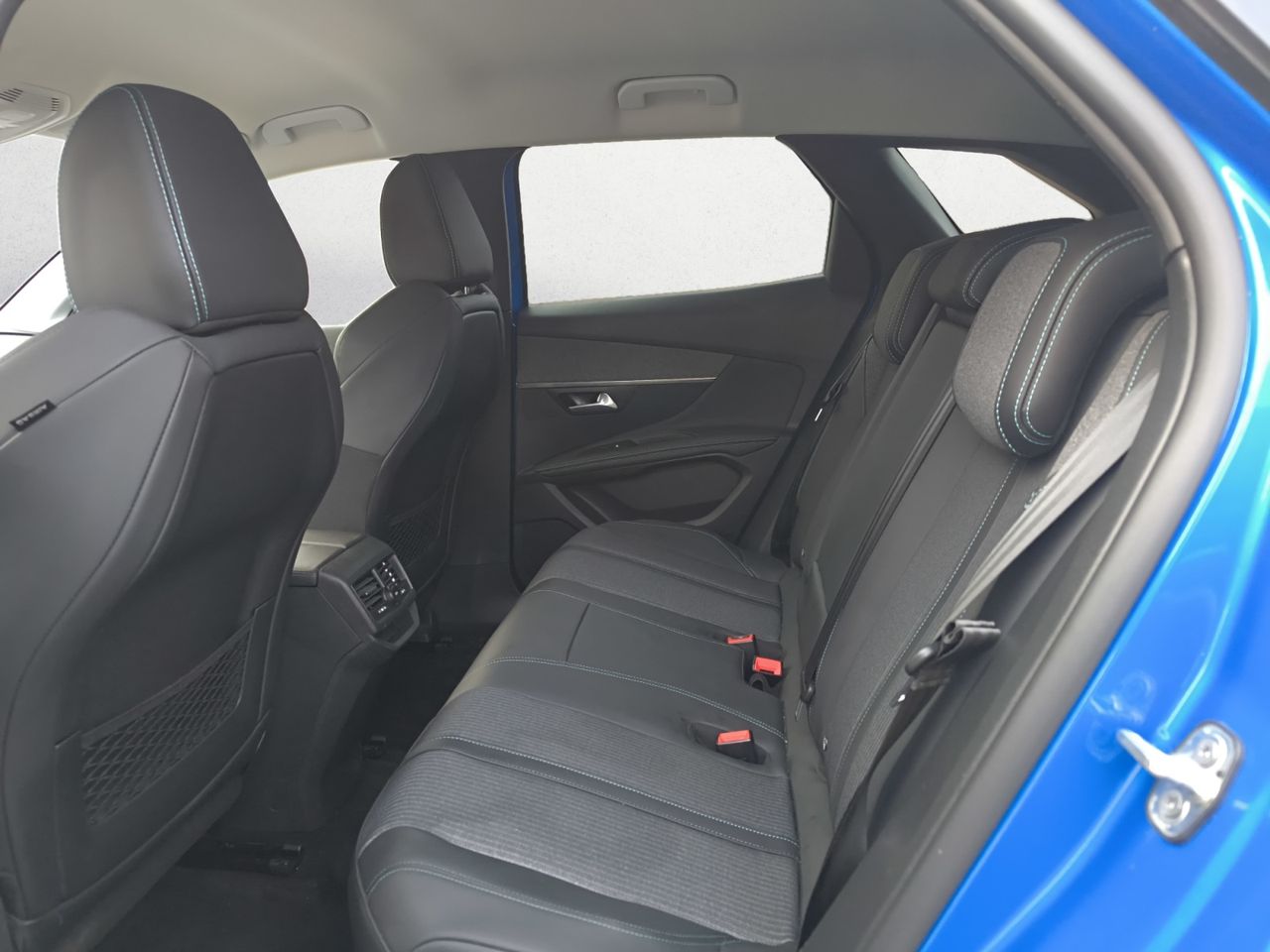 Peugeot 3008 Hybrid ALLURE PACK HYBRID 225 e EAT8  - Foto 2