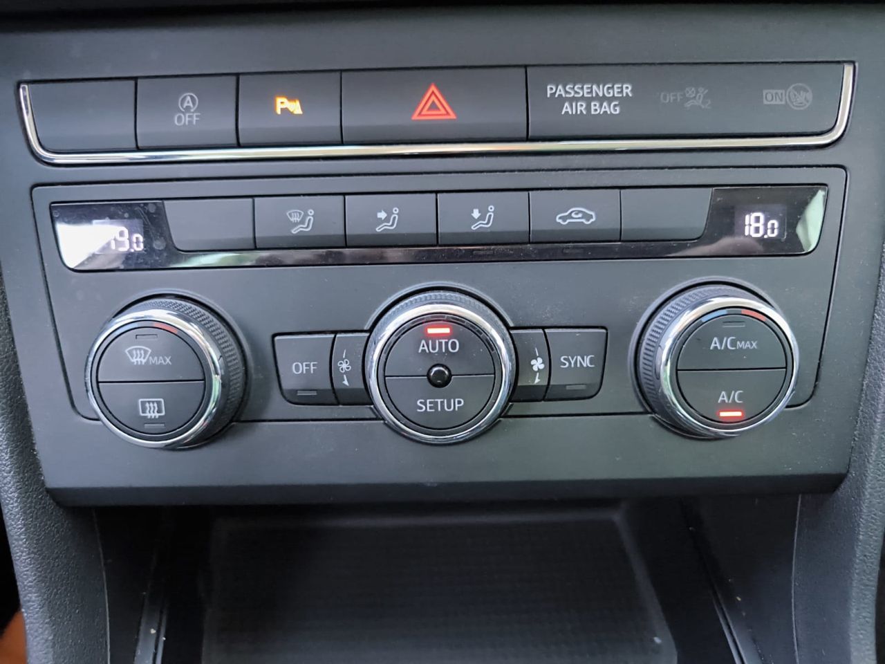 Seat Leon STYLE VISIO NAV 1.6 TDI 115 CV  - Foto 2