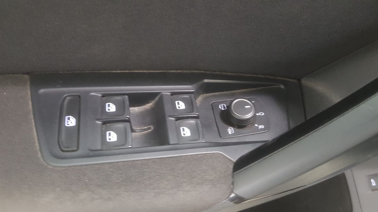 Volkswagen Tiguan ADVANCE 2.0 TDI 150 CV DSG  - Foto 2