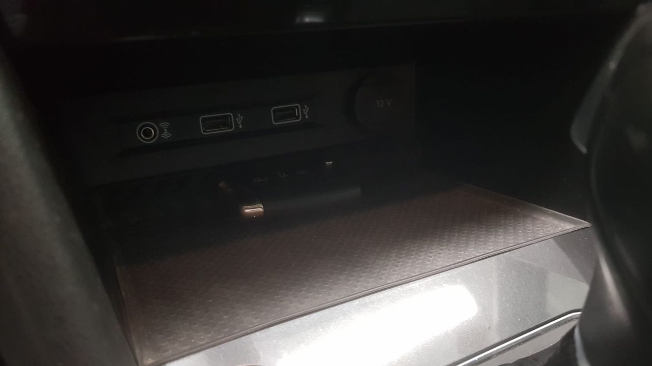 Volkswagen Tiguan ADVANCE 2.0 TDI 150 CV DSG  - Foto 2