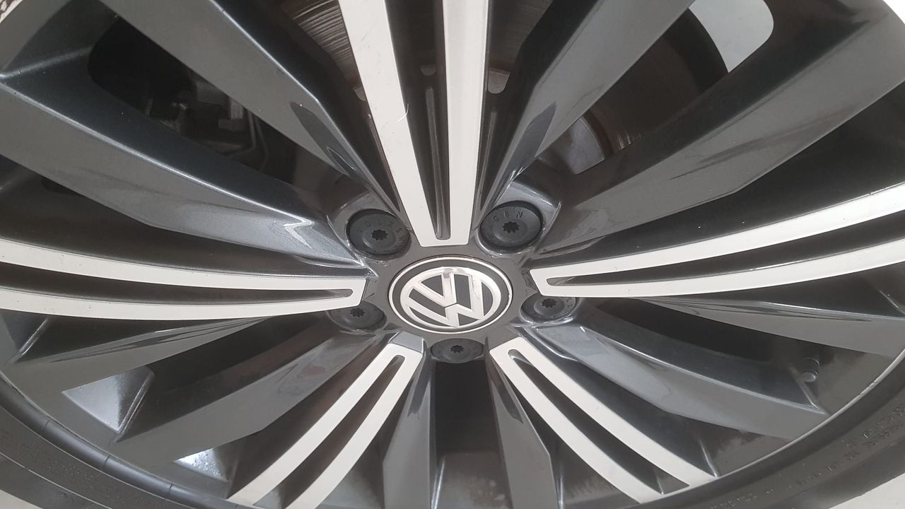 Volkswagen Tiguan ADVANCE 2.0 TDI 150 CV DSG  - Foto 2