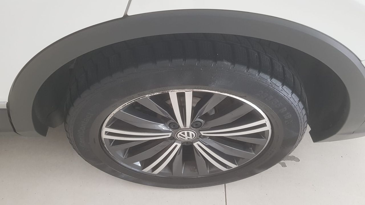 Volkswagen Tiguan ADVANCE 2.0 TDI 150 CV DSG  - Foto 2
