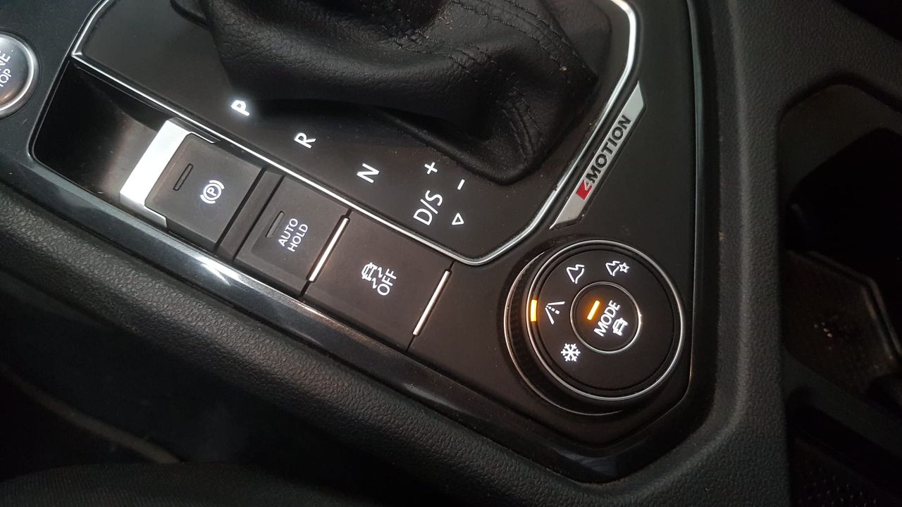 Volkswagen Tiguan ADVANCE 2.0 TDI 150 CV DSG  - Foto 2