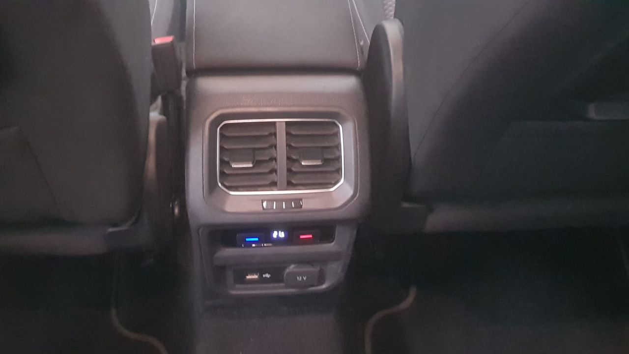 Volkswagen Tiguan ADVANCE 2.0 TDI 150 CV DSG  - Foto 2