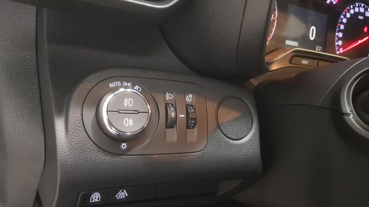 Opel Combo Cargo XL BUSINESS ELEGANCE 1.5 DCI 130 CV  - Foto 2