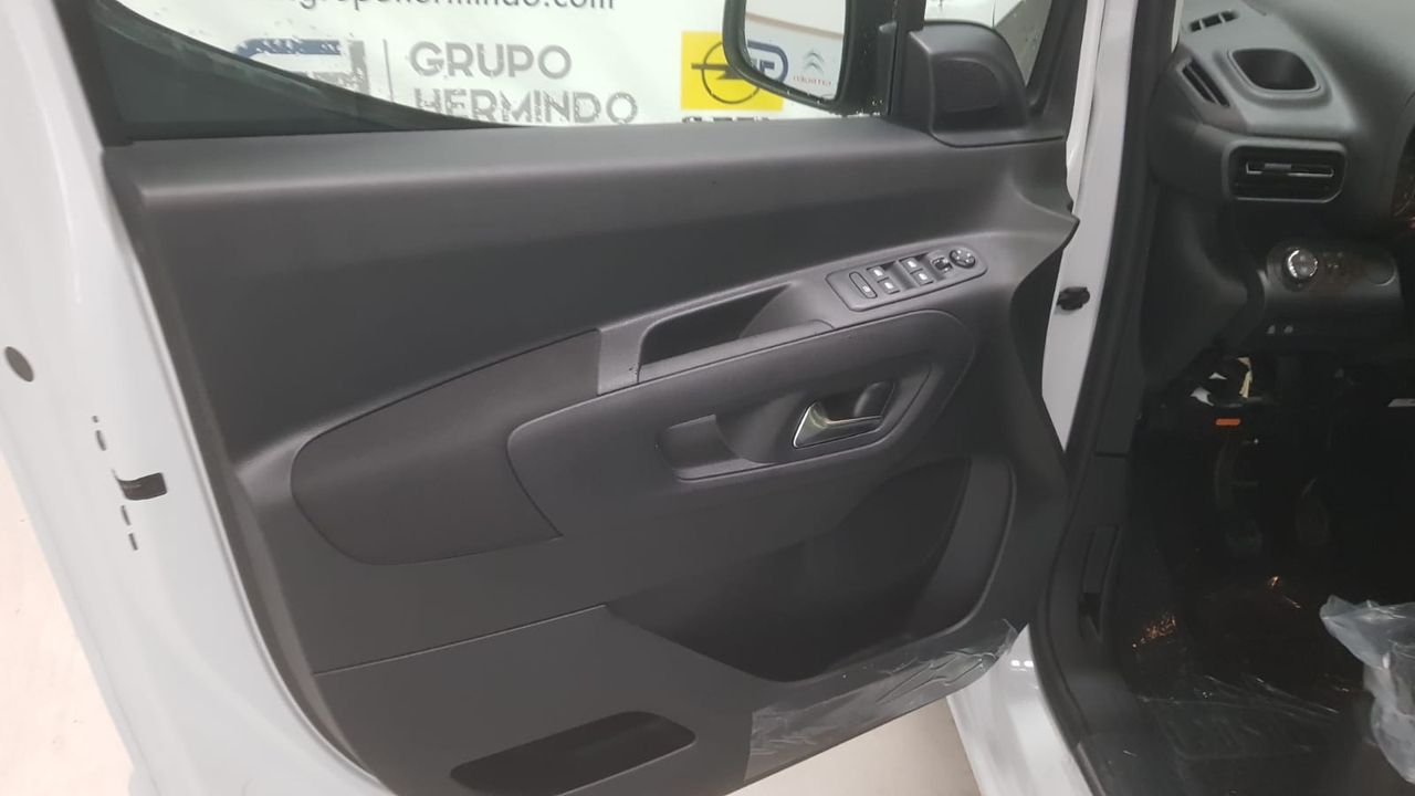 Opel Combo Cargo XL BUSINESS ELEGANCE 1.5 DCI 130 CV  - Foto 2