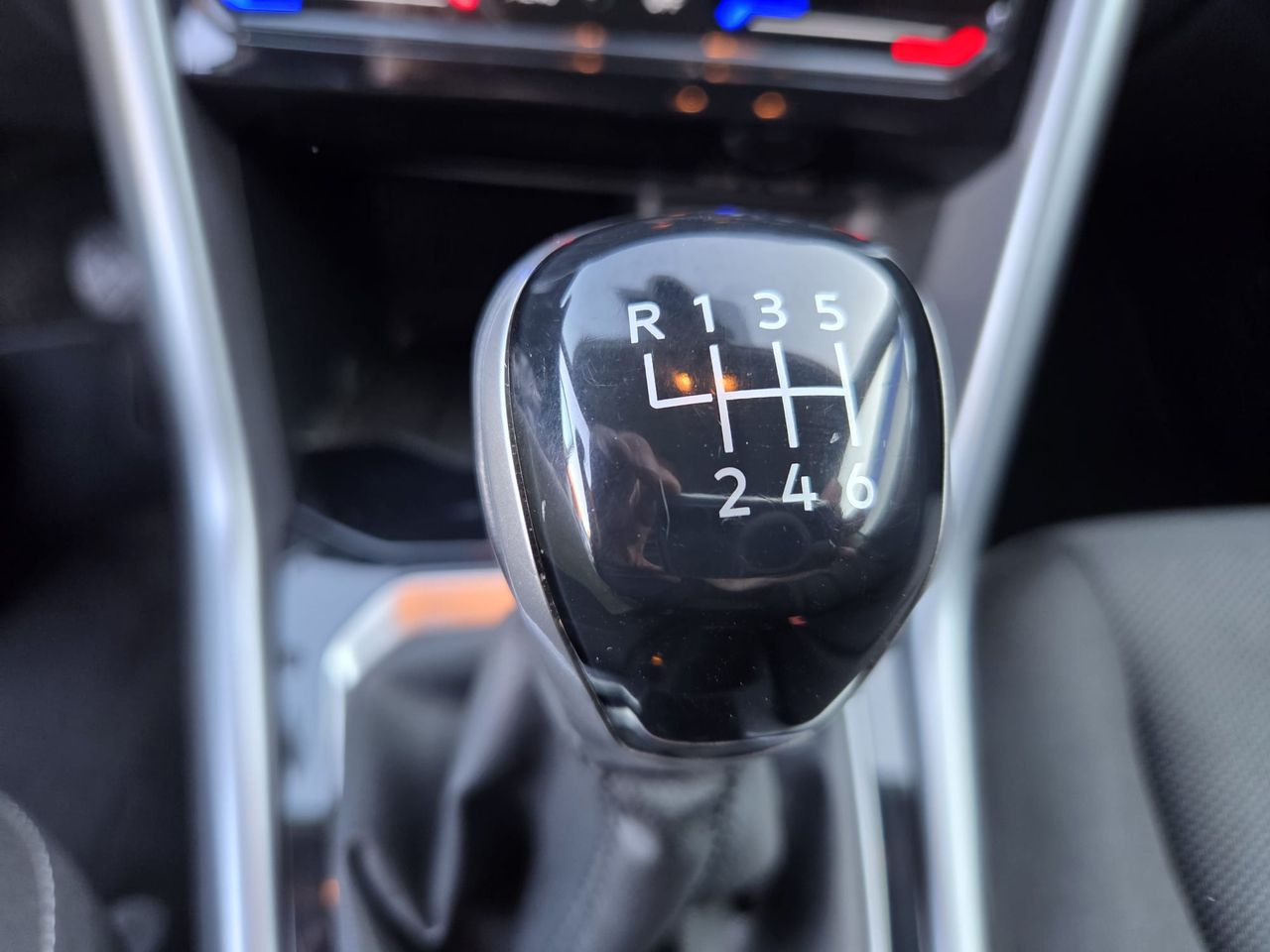 Volkswagen T-Roc 2.0 TDI 115 CV  - Foto 2