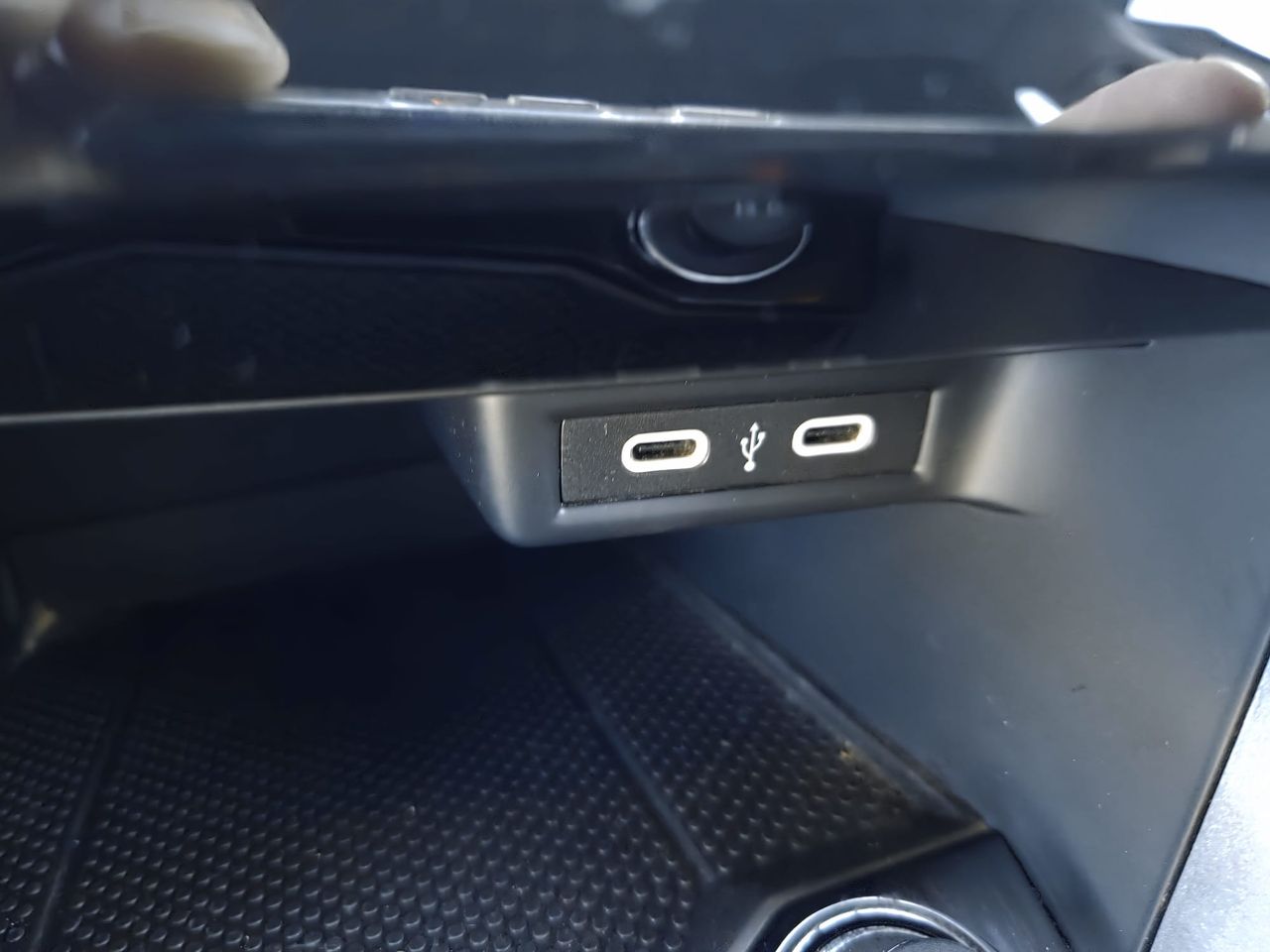 Volkswagen T-Roc 2.0 TDI 115 CV  - Foto 2