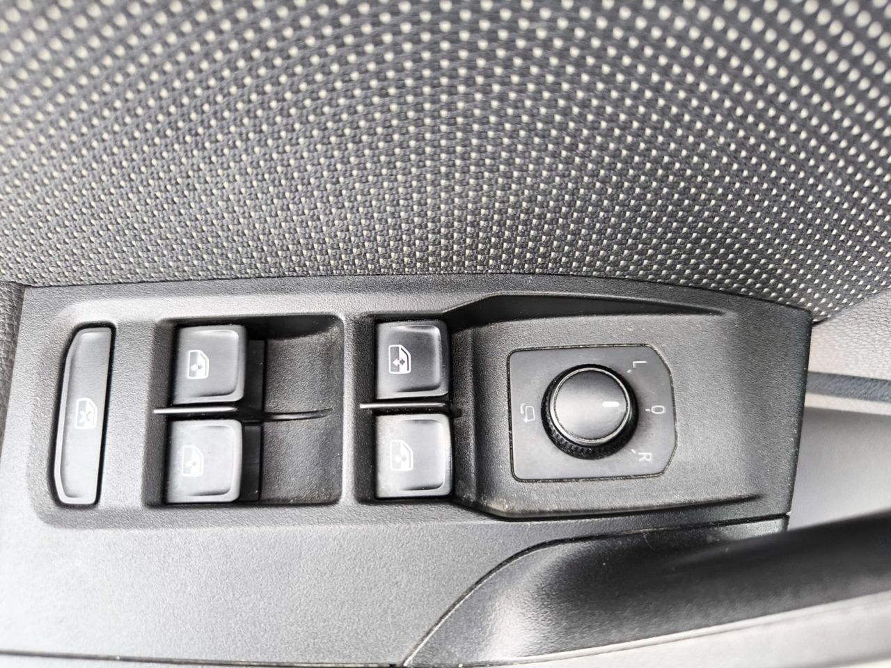 Seat Arona 1.6 TDI 95 CV STYLE  ECOMOTIVE  - Foto 2