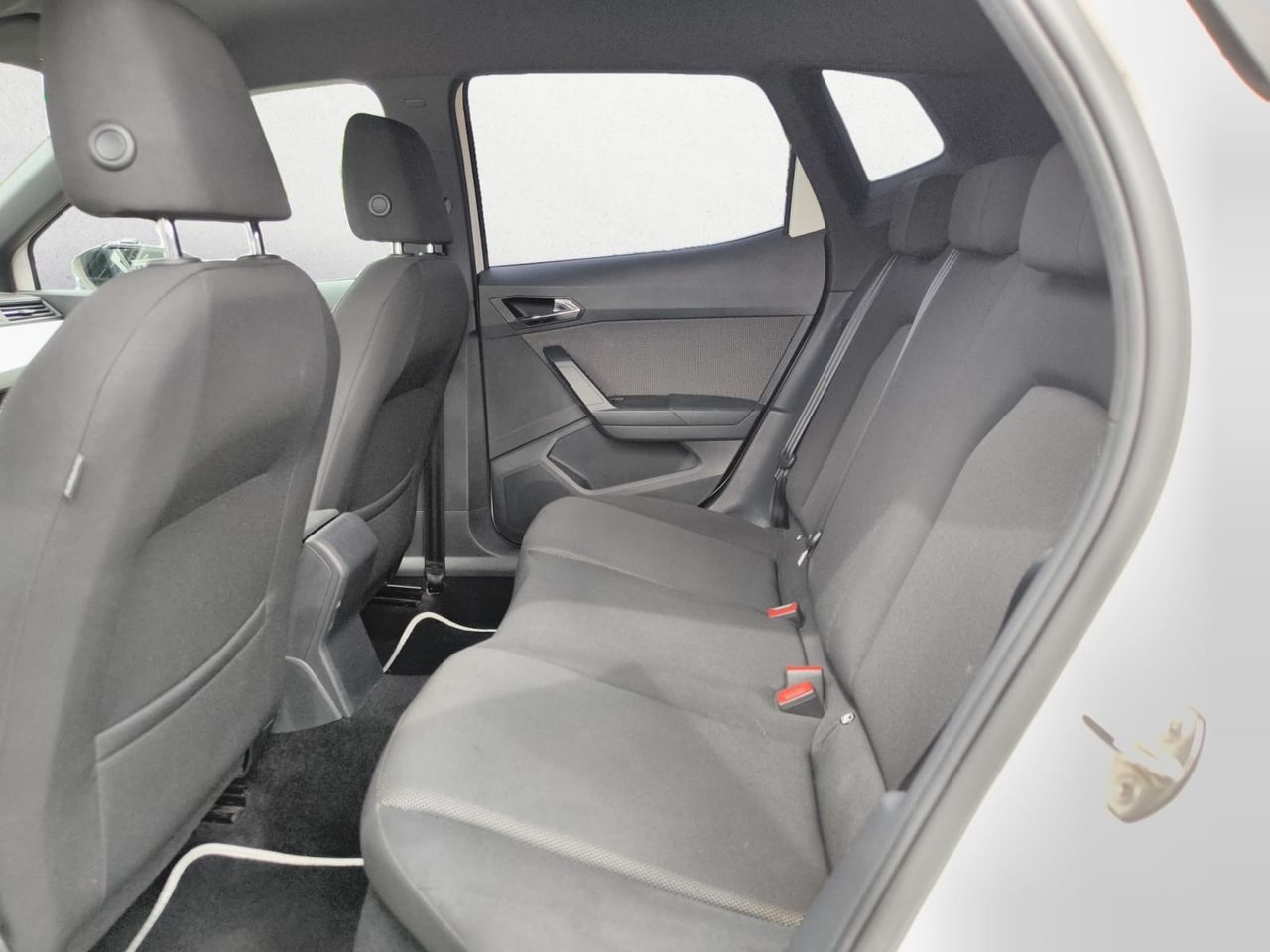 Seat Arona 1.6 TDI 95 CV STYLE  ECOMOTIVE  - Foto 2