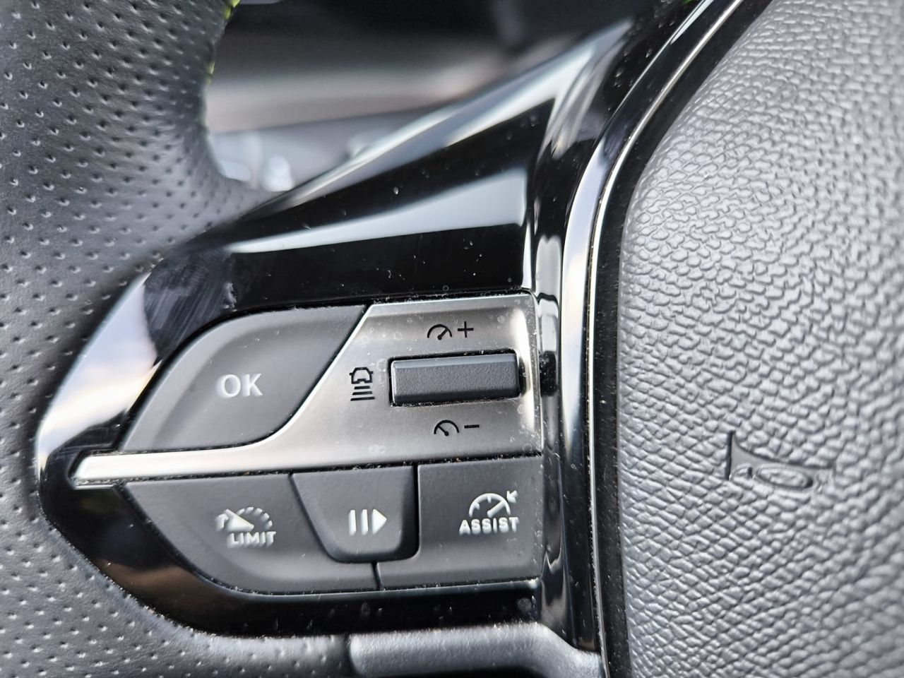 Peugeot 308 SW GT BLUE HDI 130 CV EAT8  - Foto 2