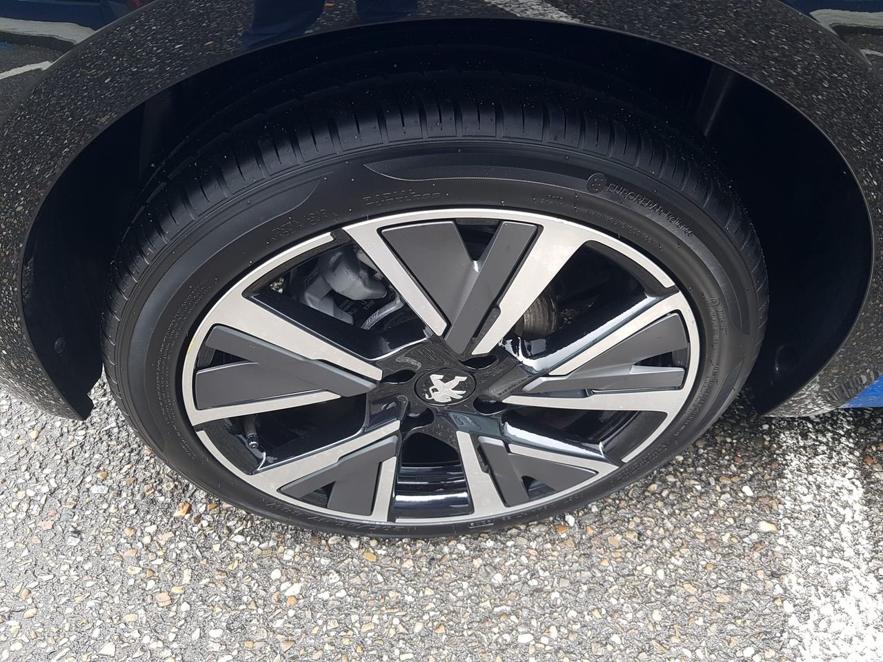 Peugeot 208 GT LINE BLUE HDI 100 CV  - Foto 2