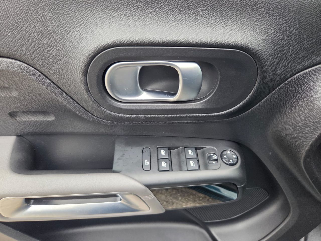 Citroën C5 Aircross HYBRID 225 e-EAT8 FEEL  - Foto 2