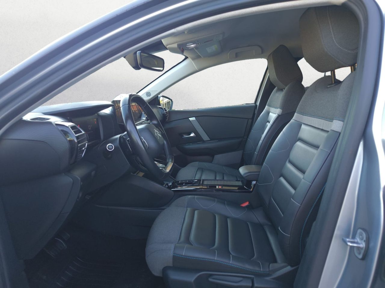 Citroën C4 BLUE HDI 130 CV EAT8 SHINE  - Foto 2