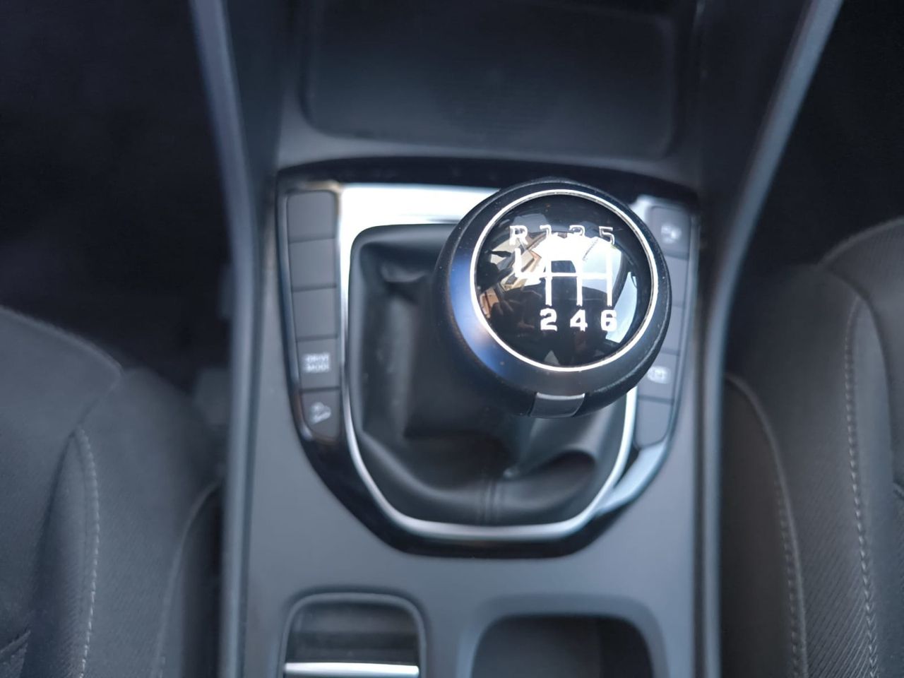 Hyundai Tucson 1.6 CRDI MAXX SAFE HIBRIDO DIESEL  - Foto 2