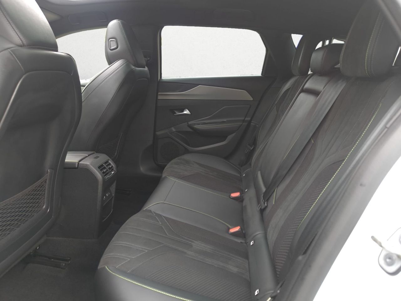 Peugeot 308 SW GT BLUE HDI 130 CV EAT8  - Foto 2