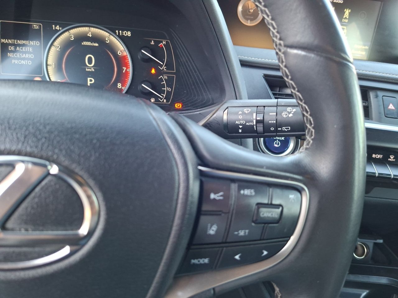 Lexus UX 2.0 250 H BUSINESS  - Foto 2