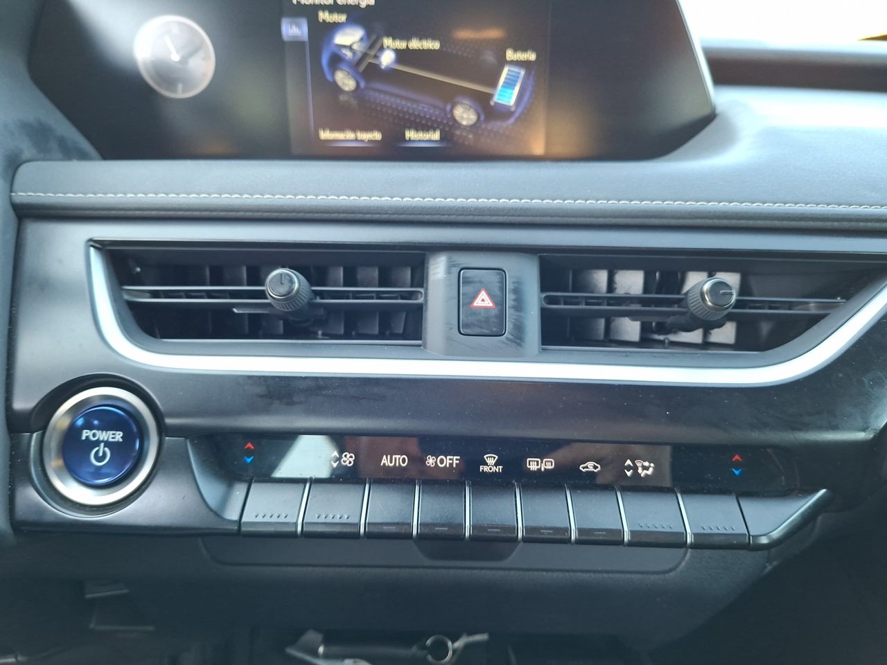 Lexus UX 2.0 250 H BUSINESS  - Foto 2