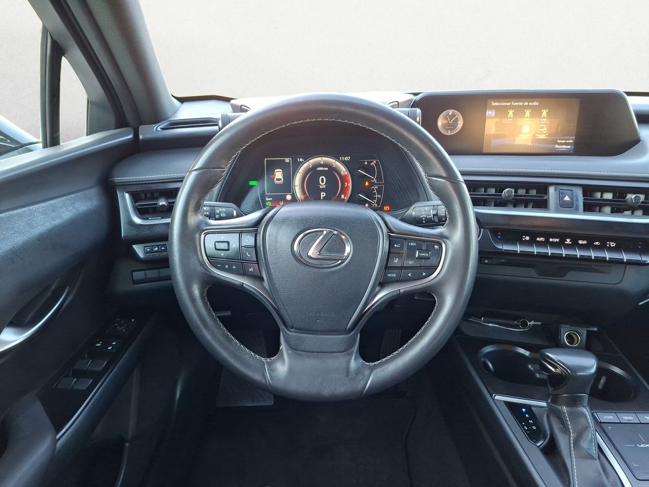 Lexus UX 2.0 250 H BUSINESS  - Foto 2