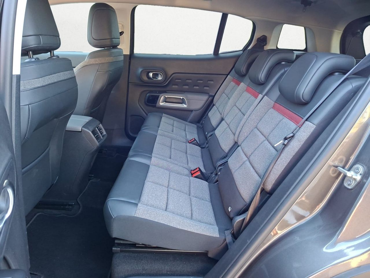 Citroën C5 Aircross HYBRID 225 e-EAT8 FEEL  - Foto 2